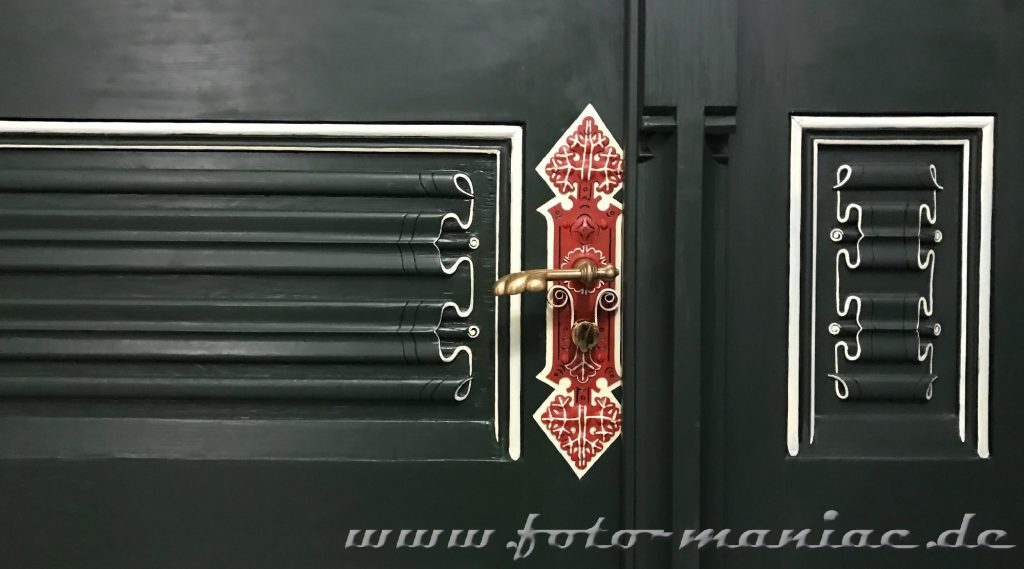 Jede Tür im prachtvollen Landgericht in Halle ist anders gestaltet