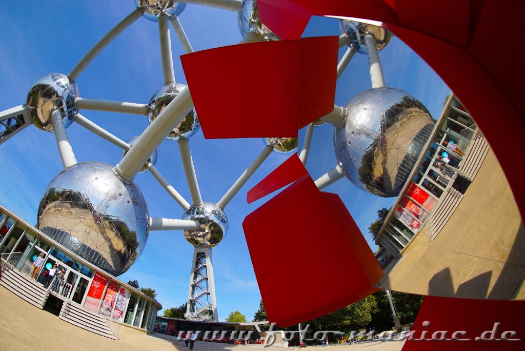 2020.04.28._Fotografische Spielerei am Atomium, das zu Brüssels Schokoladenseiten gehört