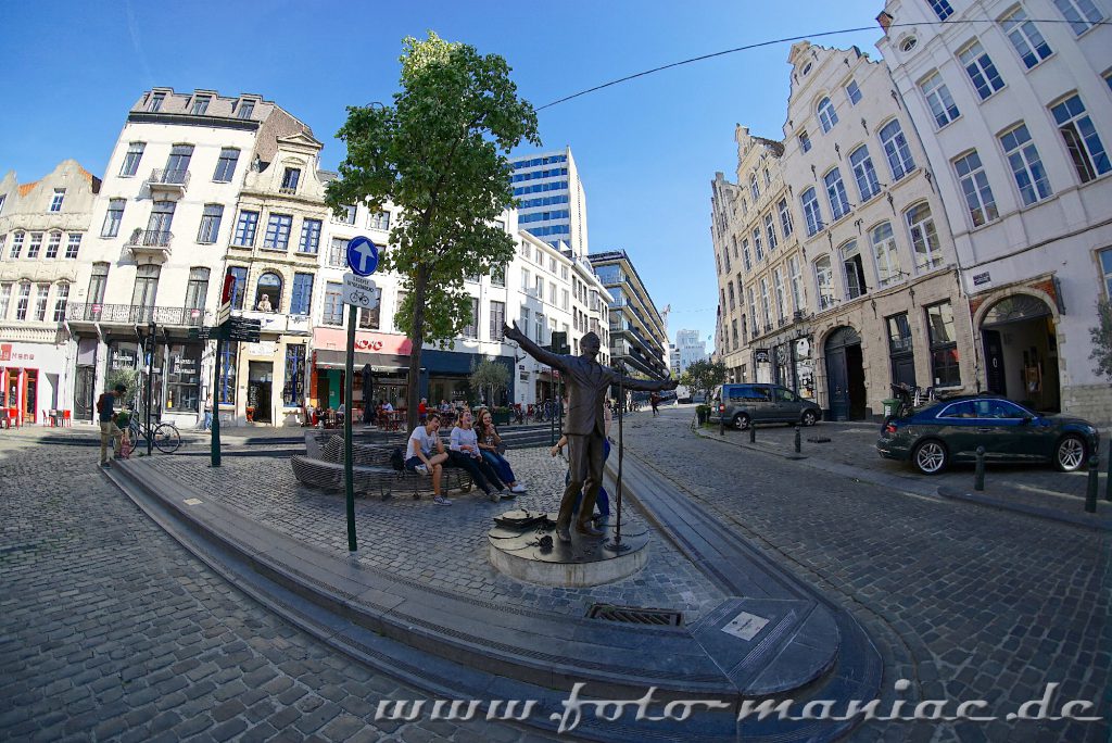 Statue von Chansonnier Jaques Brel in Brüssel
