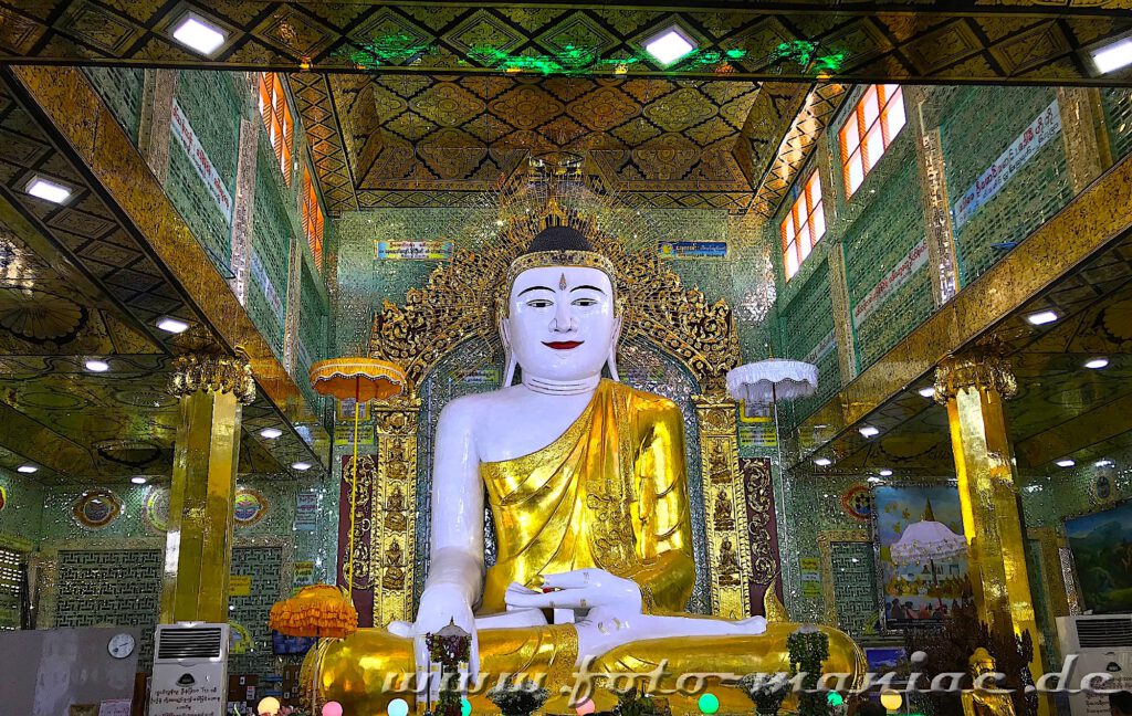 Zauber von Myanmar - Buddha inmitten farbenprächtiger Kulisse in der Soon U Ponys Shin Pagode