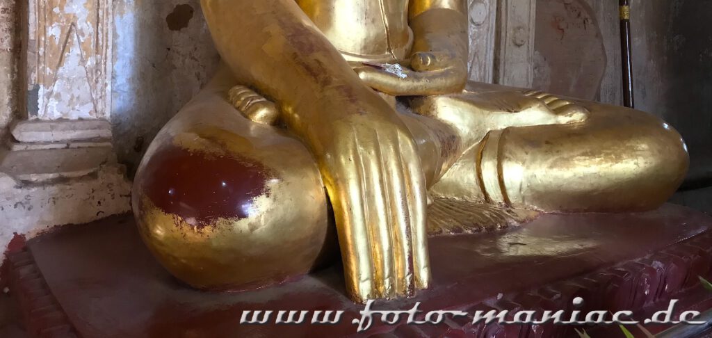 Buddha mit Handgeste