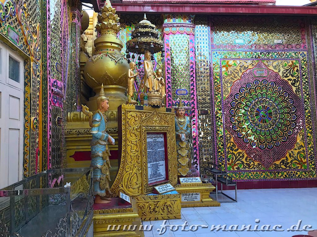 Prächtige Mosaike in der Su Taung Pyae Pagode auf dem Mandalay Hill