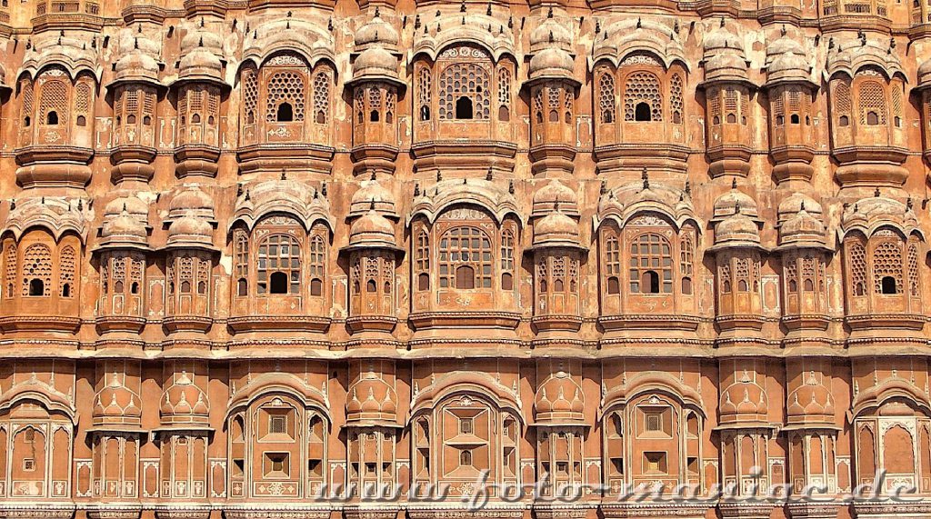 Sehenswerte Fassaden - Palast der Winde in Indien