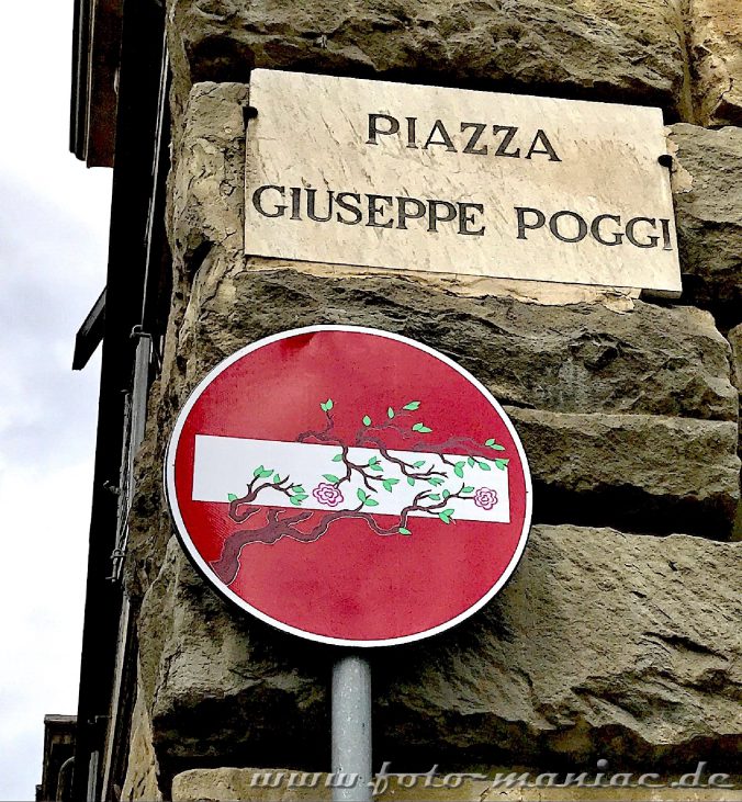 Verkehrsschilder zum Schmunzeln - Blumenranken