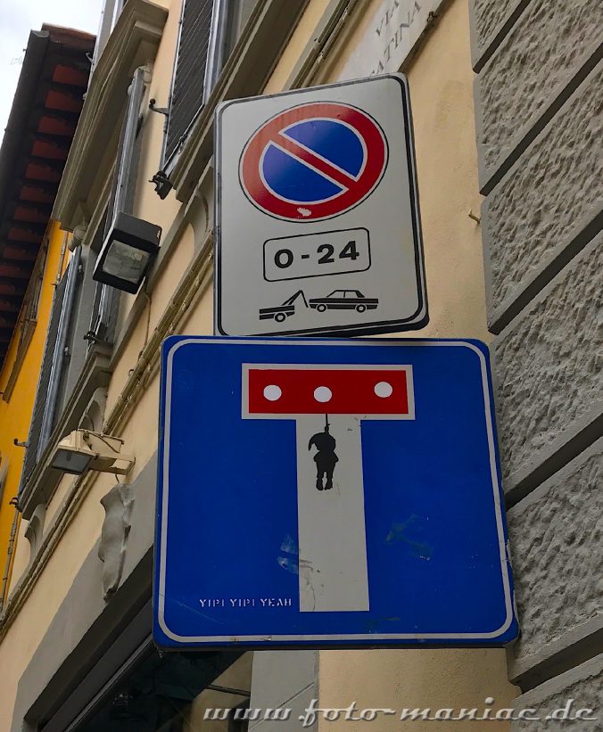 Verkehrsschilder zm Schmunzeln: Mann hat sich erhängt