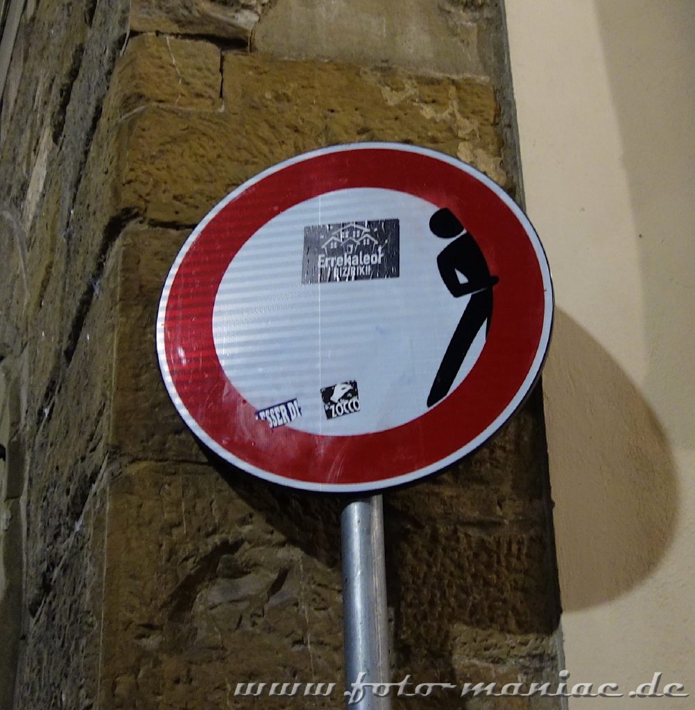Streetart: Originelle Verkehrsschilder in Florenz