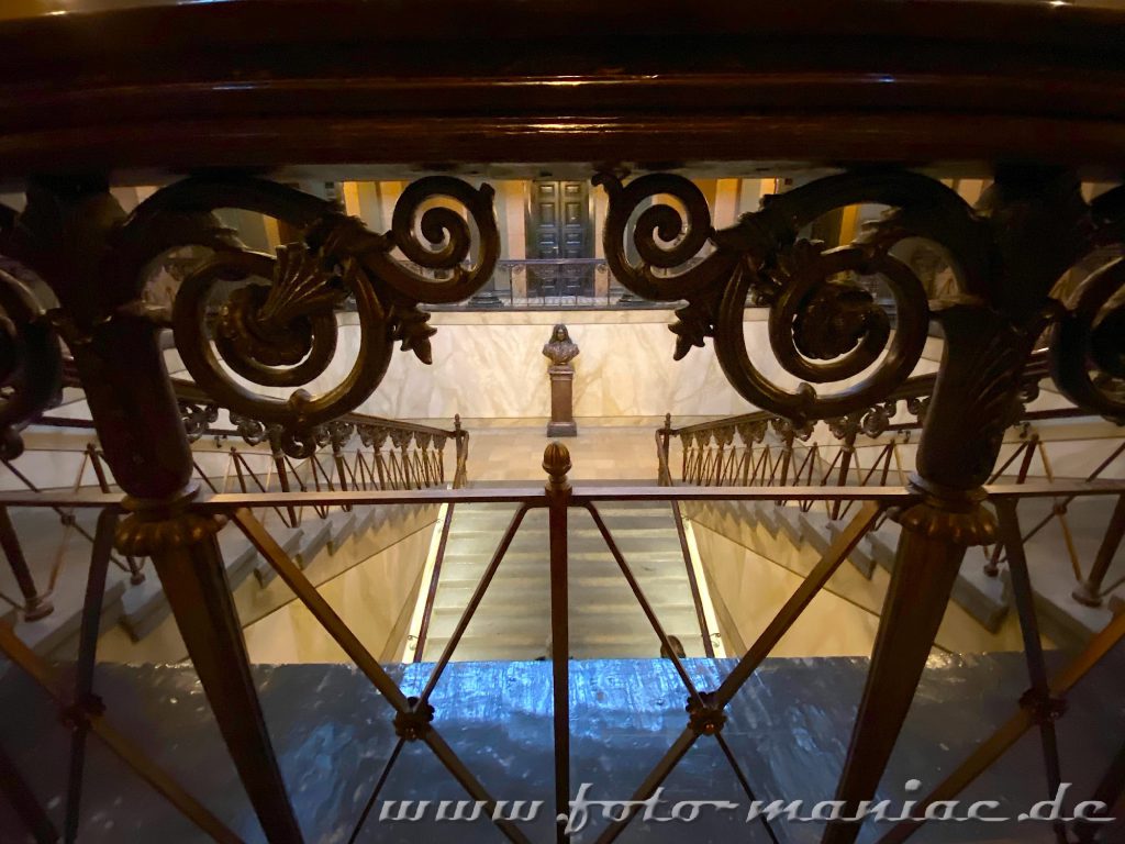 Sehenswerte Treppen: Löwengebäude in Halle
