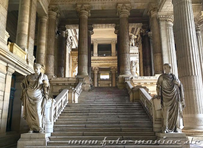 Sehenswerte Treppen: Gerichtsgebäude in Brüssel