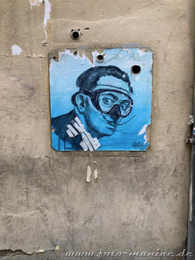 Streetart: Dali mit Taucherbrille