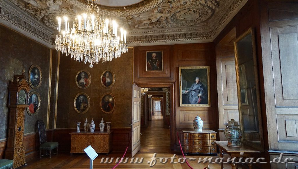 Üppig ausgestatteter Raum im Schloss Friedenstein