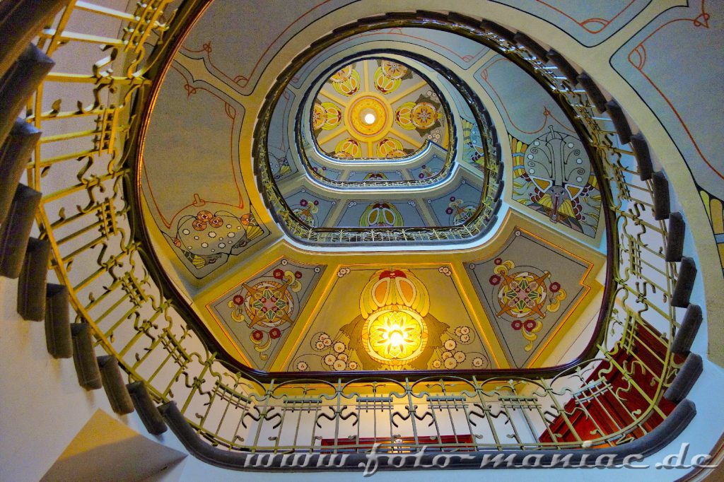 Das schmucke Riga - Sehenswerte Treppen in einem Jugendstil-Gebäude