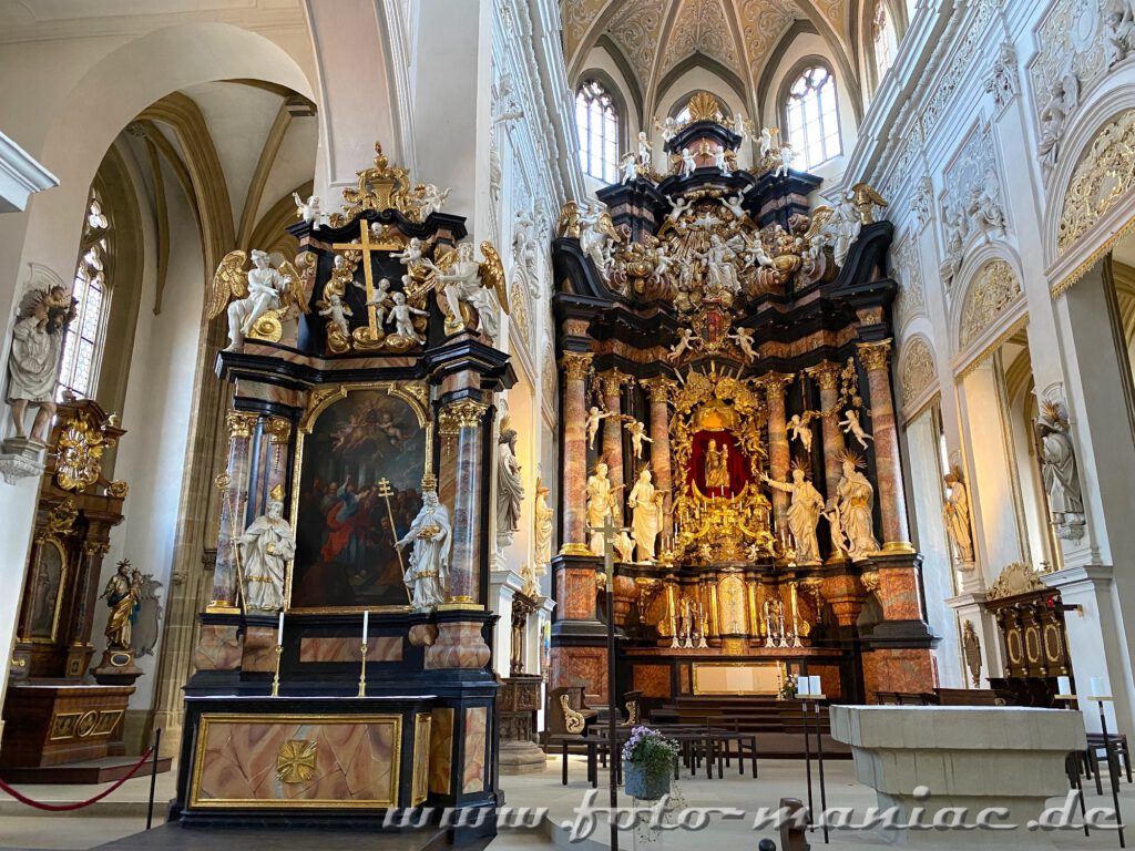 Ein Tipp für den Bummel durchs beschauliche Bamberg - einen blick werfen in die Obere Pfarrkirche mit ihrem prächtigen Altari