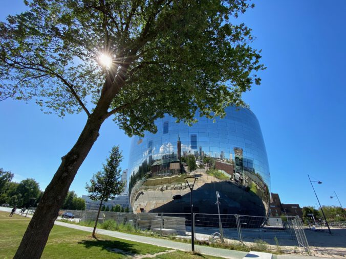 Das im Bau befindliche Beuningen-Museum gehört zu Rotterdams Architektur