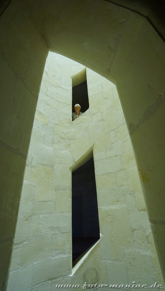 Blick in den Lichthof, den die doppelläufige Wendeltreppe im Chateau Chambord formt