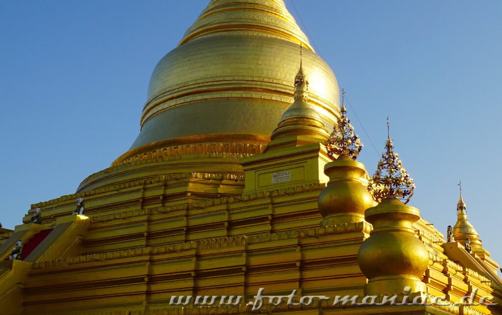 Zauber von Myanmar - die golden funkelnde Kuppel der Kuthodaw-Pagode