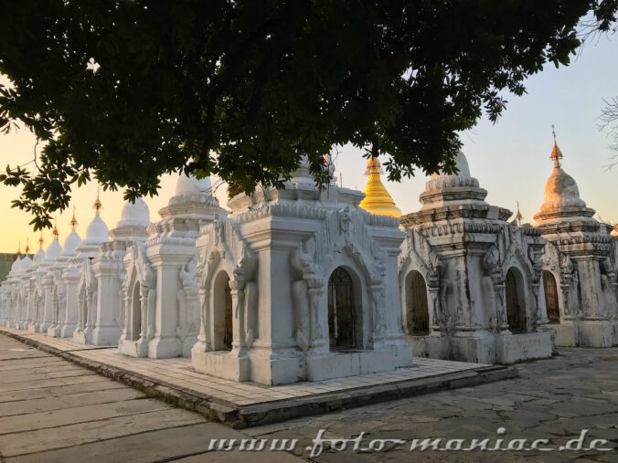 Zauber von Myanmar - Stupas der Kuthodaw-Pagode