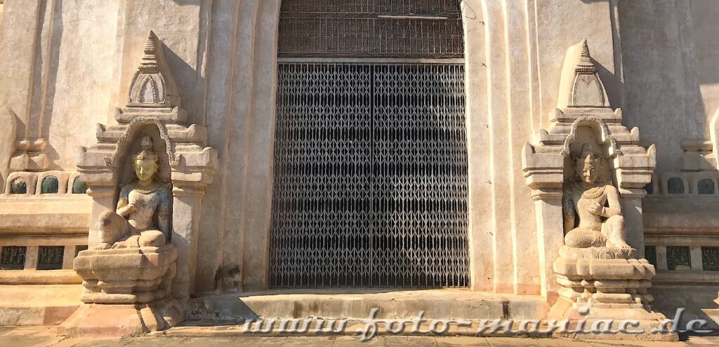 VGeschlossener Eingang am Ananda Tempel in Bagan