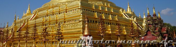 Die Basis der vergoldeten Shwezigon Pagode in Bagan