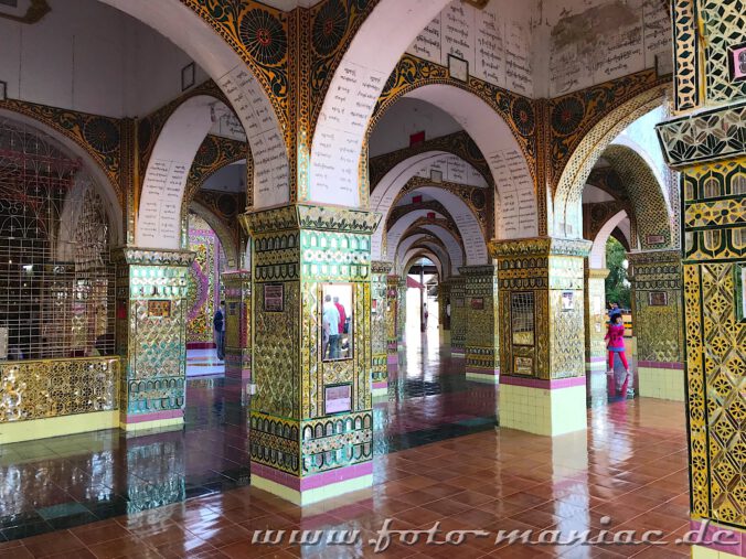 Säulen mit Mosaiken