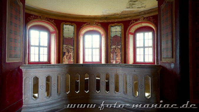 Dekoratives Treppenhaus im traumhaften Schloss Vitzenburg