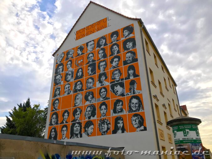 Schöne Graffiti in Halle - Giebelwand mit Porträts prominenter Frauen