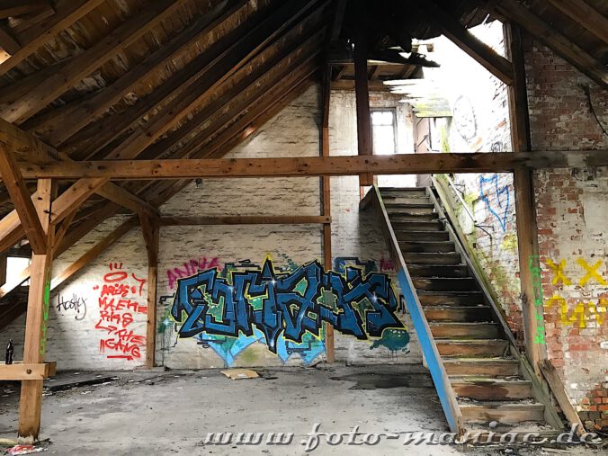 Treppe zum Obergeschoss der verlassenen Brauerei Sternburg