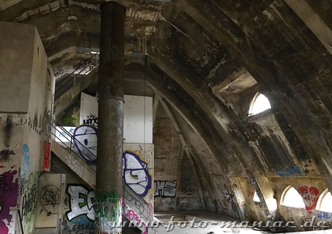 Tonnenförmiges Gewölbe in der verlassenen Brauerei Sternburg