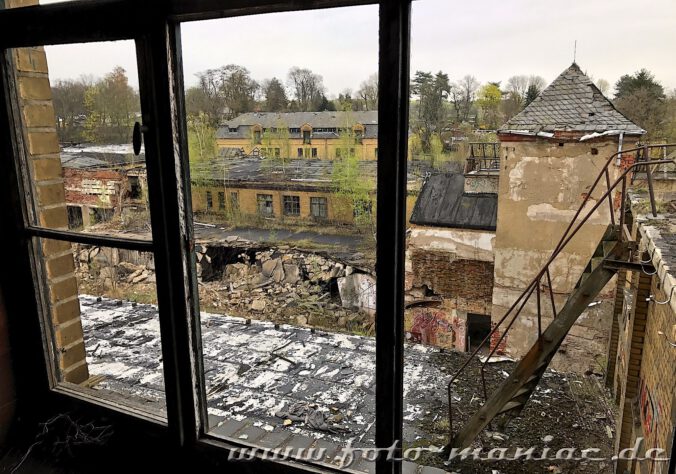 Blick auf marode Bausubstanz der verlassenen Brauerei Sternburg
