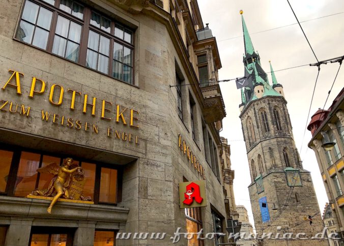 Blick von der Ulrichstraße zum Roten Turm, eine der fotogenen Ecken in Halle