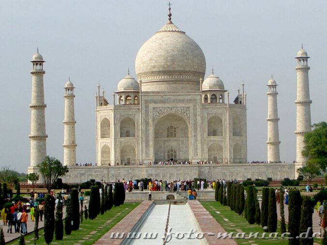Das Taj Mahal, eine Station der Bustour durch Indien
