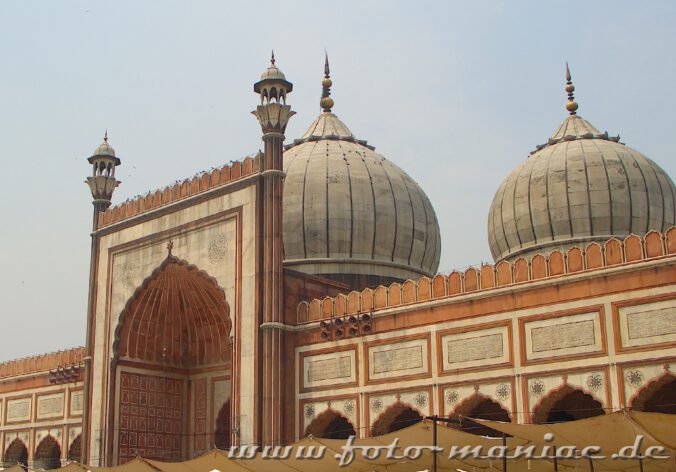 Kuppeln der Freitagsmoschee in Delhi