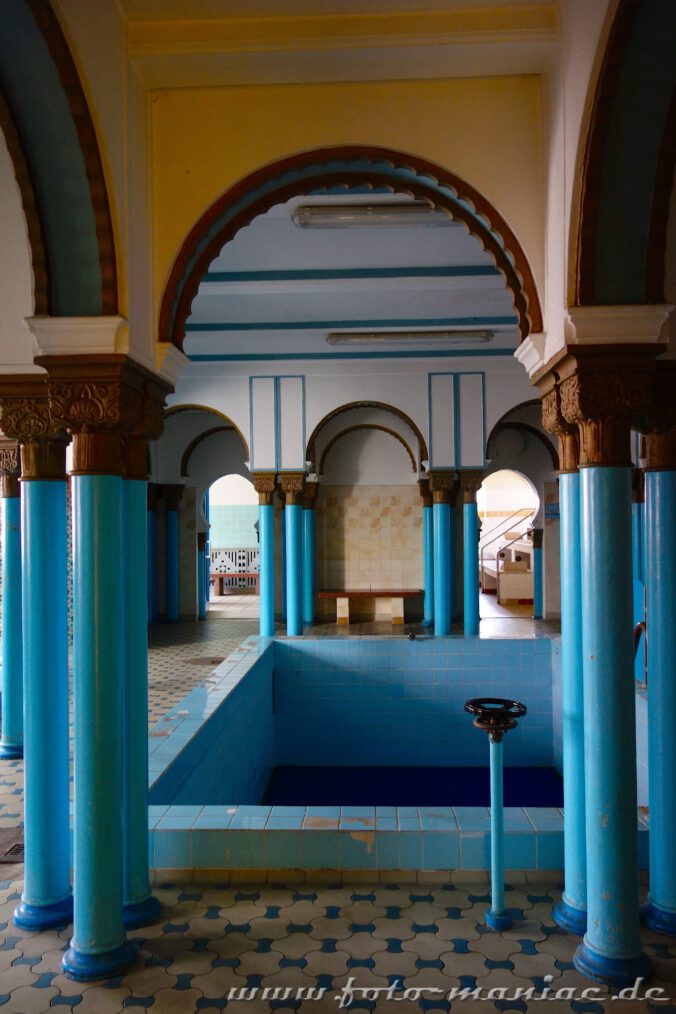 Orientalischer Saunabereich im farbenprächtigen Stadtbad Leipzig