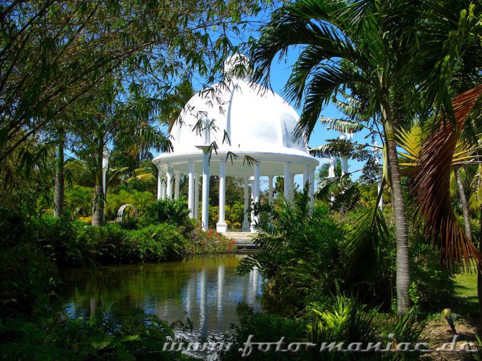Hochzeitspavillon im Paradies in der Karibik