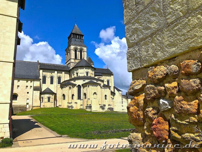 Blick auf die königliche Abtei Fontevraud
