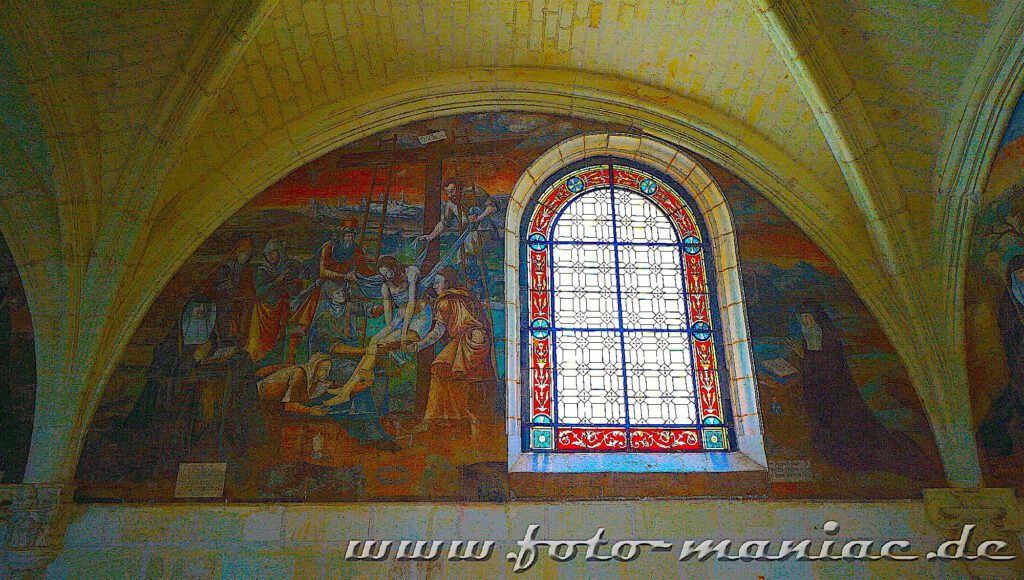 Kapitelsaal mit Fresken in der Abtei Fontevraud
