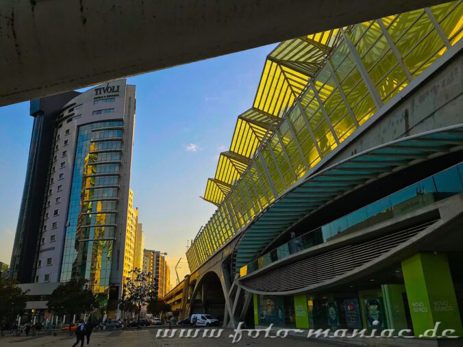 Sehenswert in Lissabon - moderne Architektur rund um den Oriente-Bahnhof