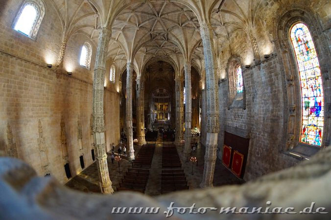 Blick in das Hauptschiff des Jerónimos-Klosters