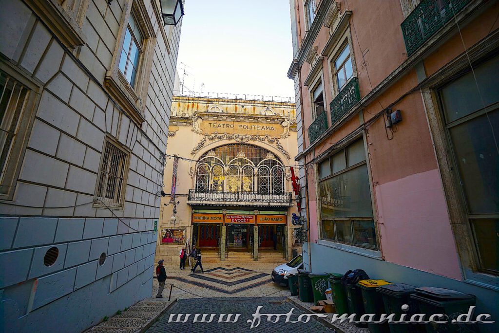 Eingang zum Politeama Theater in Lissabon