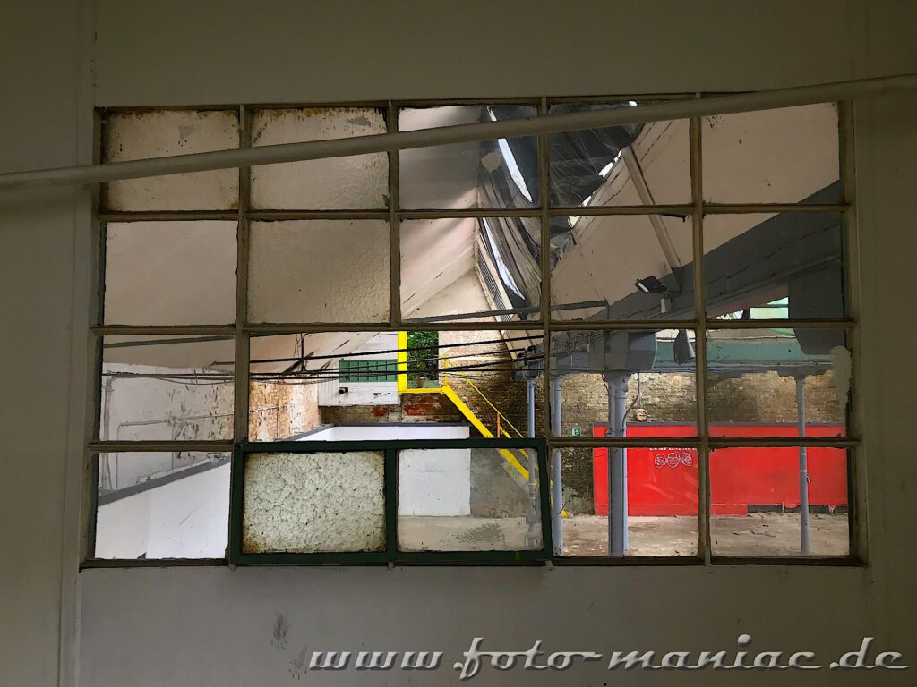 Verlassene Orte in Goerlitz - Blick in eine Werkhalle