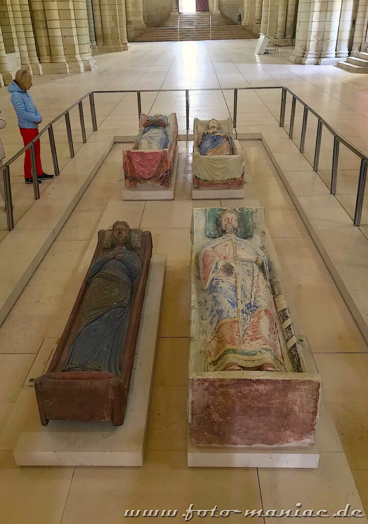 Berühmte Grablege kann man beim Besuch in der Abtei Fontevraud gesehen