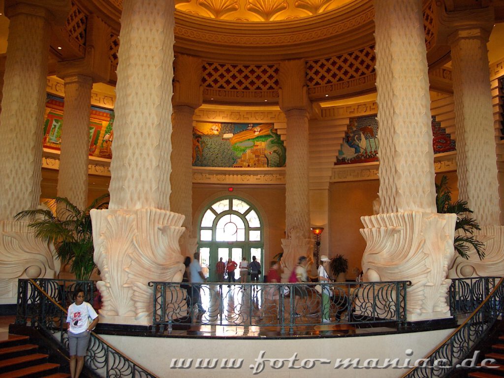 Eingangshalle im Hotel Atlantis auf den Bahamas
