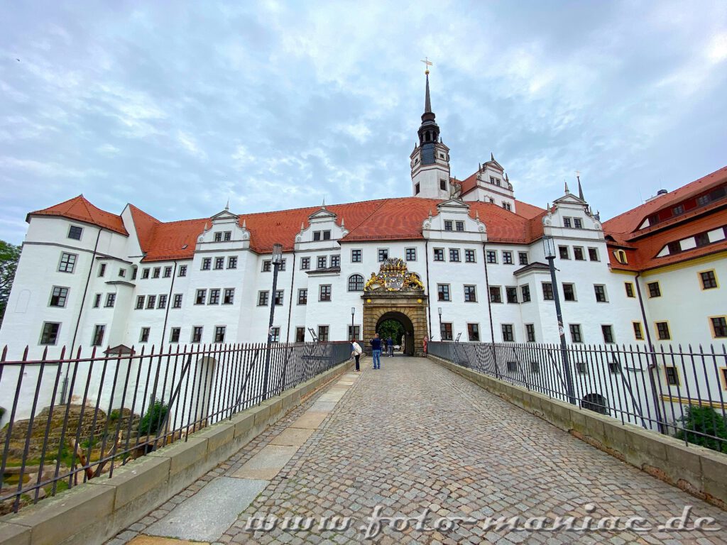 Streifzug durch Schloss Hartenfels - Zugang zum Schloss