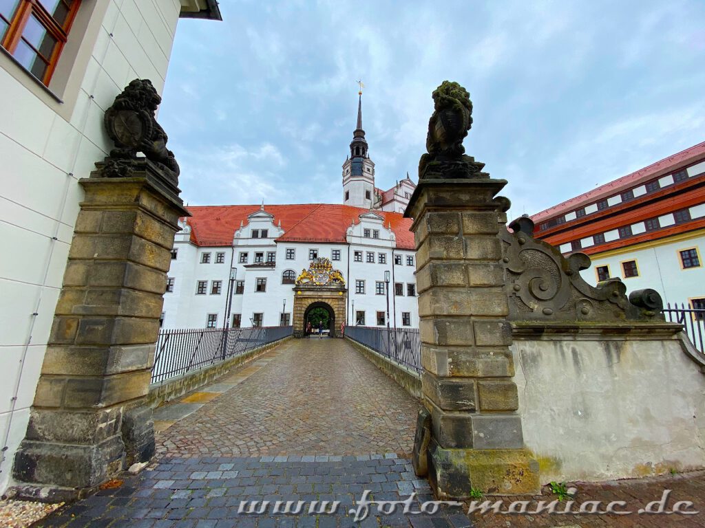 Streifzug durch Schloss Hartenfels - Eingang zum Schlosshof