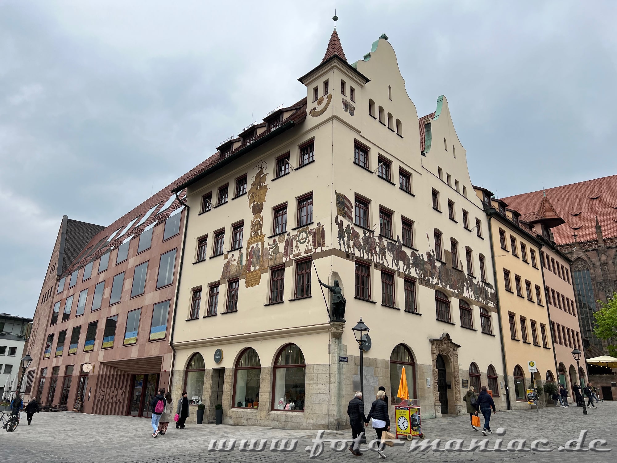 Lüftelmalerei an einem Gebäude in Nürnberg