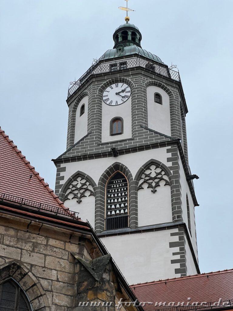 Das Porzellanglockenspiel lm Turm der Frauenkirche kann man während der Tagestour durch Meissen sehen