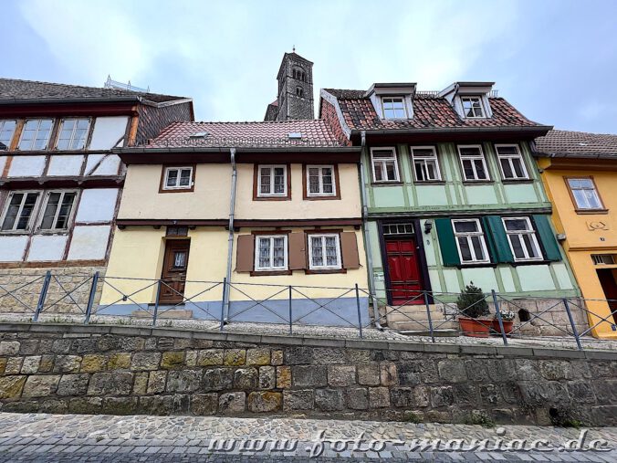 Quedlinburger Fachwerkhäuser sind dem Straßengefälle angepasst