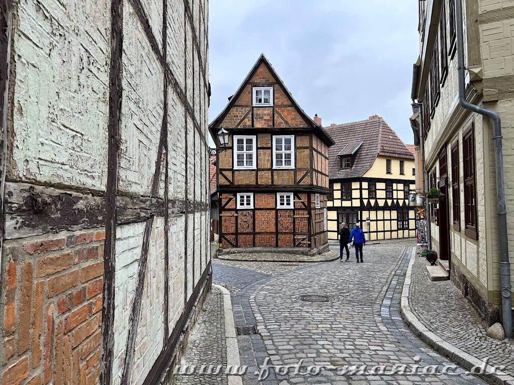 Ausflug nach Quedlinburg durch verwinkelte Gassen mit viel Fachwerk