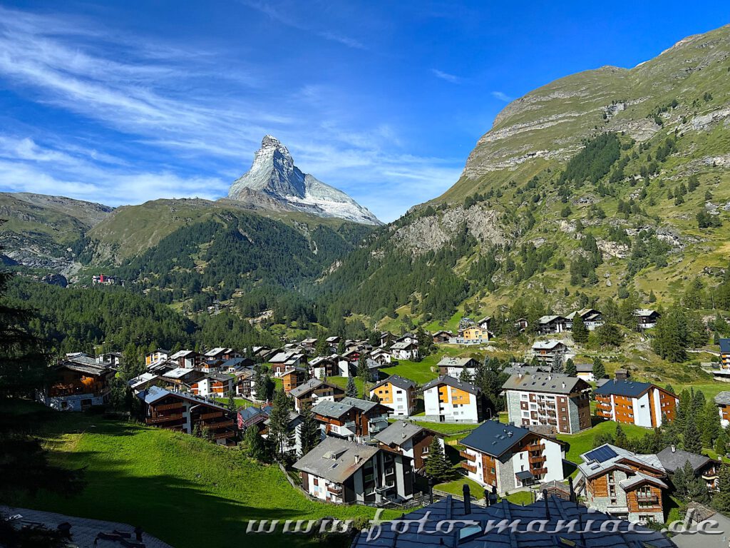 Kaiser von Zermatt: Die Gornergratbahn lässt die Häuser des Urlaubsdorfes im Tal liegen