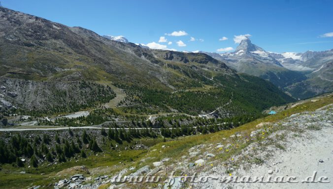 Wanderwege durch die alpine Landschaft