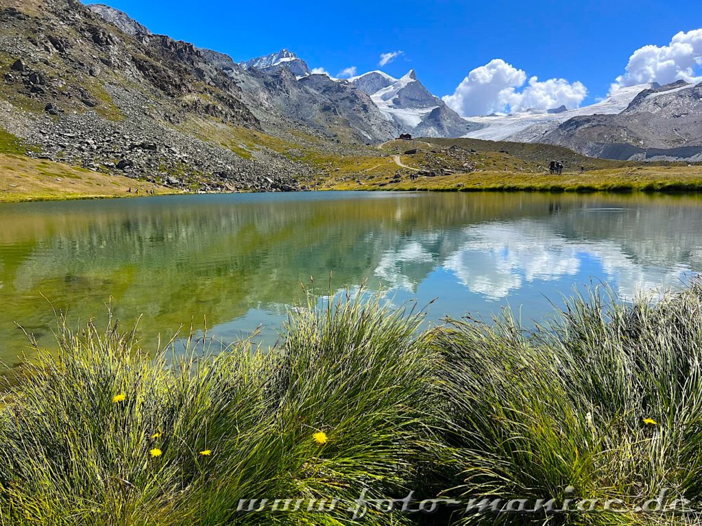 Kaiser von Zermatt: Im Stellisee spiegelt sich die romantische Schweizer Bergwelt